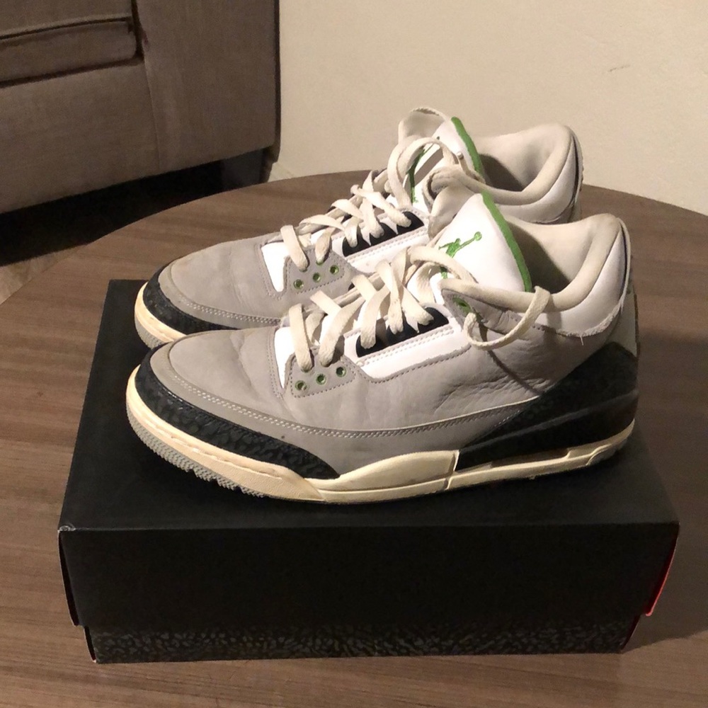 Retro Jordan 3s With Box
